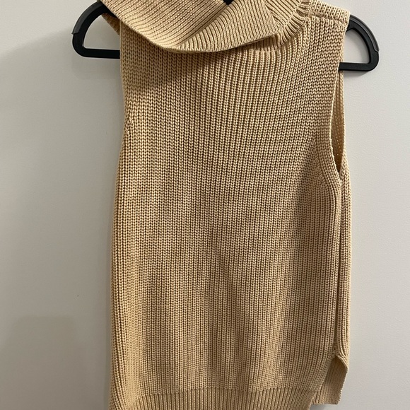 Cold weather vest - Picture 3 of 4